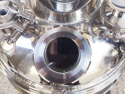Réacteur chimique en acier inoxydable gainé de 10 L détail - Fenêtre en verre visualisée, vous pouvez voir la réaction dans le corps de la bouilloire.