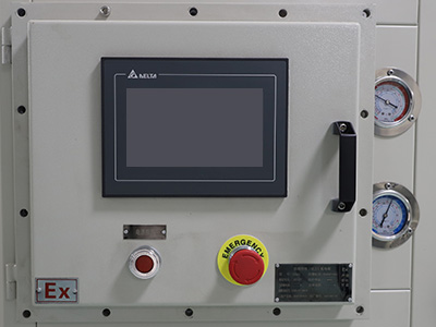 Refroidisseur de chauffe-eau 50L pour laboratoire détail - Système de contrôleur antidéflagrant et écran tactile LCD (en option 2).