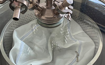Système de centrifugation d'extraction d'alcool à l'éthanol détail - Verre de visée antidéflagrant entièrement transparent, le processus de manipulation des matériaux peut être clairement vu pendant le processus d'extraction.