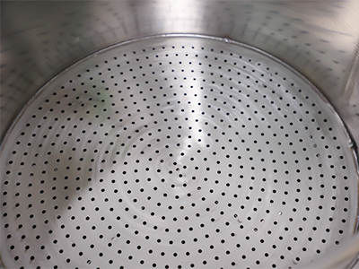Système de filtration sous vide en acier inoxydable détail - Entonnoir en acier inoxydable 304, trou de 4 mm percé au fond de l'entonnoir